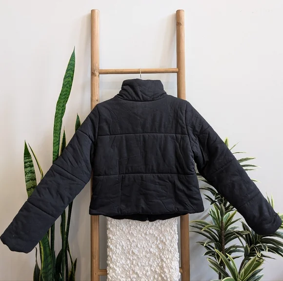 NWT Reebok Studio Puffer Jacket - Picture 3 of 9